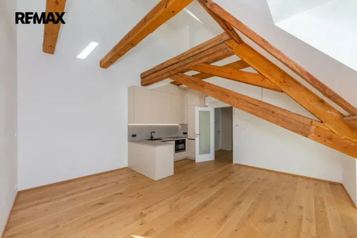 Pronájem bytu 2+kk, Praha - Nusle, Vrtbova, 62 m2