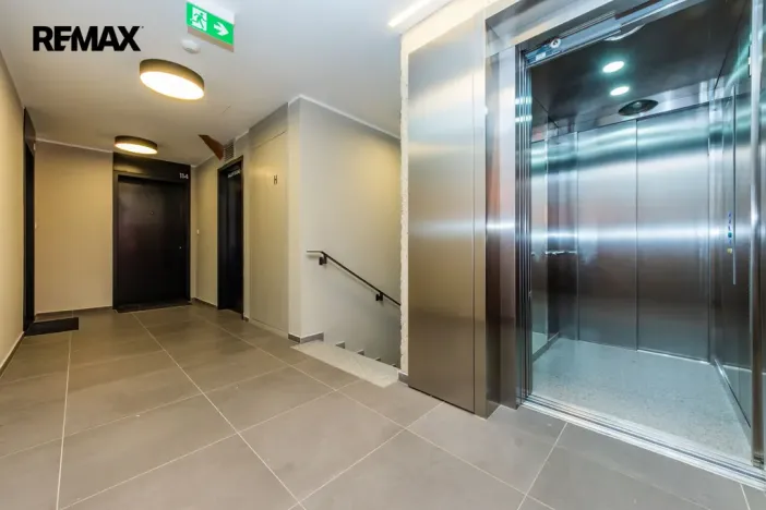 Pronájem bytu 2+kk, Praha - Nusle, Vrtbova, 62 m2