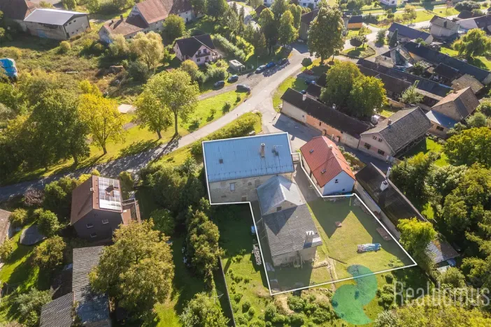 Prodej činžovního domu, Žerčice, 550 m2