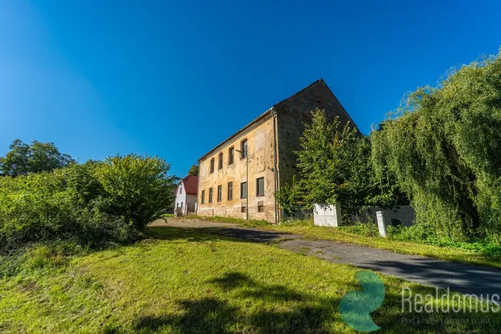 Prodej činžovního domu, Žerčice, 550 m2
