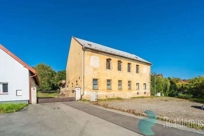 Prodej rodinného domu, Žerčice, 550 m2
