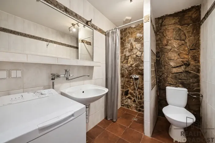 Prodej rodinného domu, Kladruby nad Labem - Bílé Vchynice, 266 m2