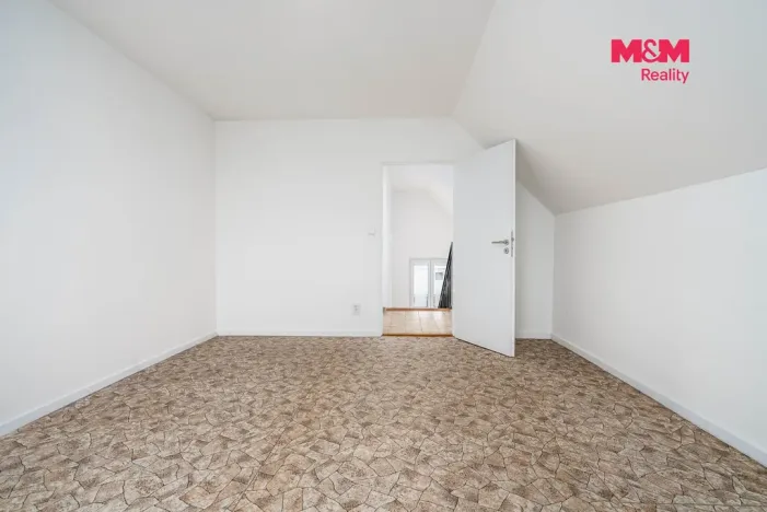 Prodej rodinného domu, Praha - Horní Počernice, Jasenná, 292 m2