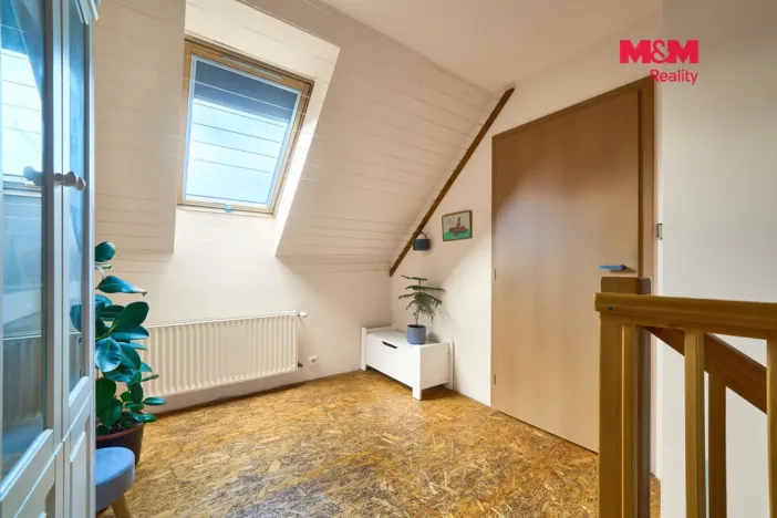 Prodej rodinného domu, Náchod - Lipí, 460 m2