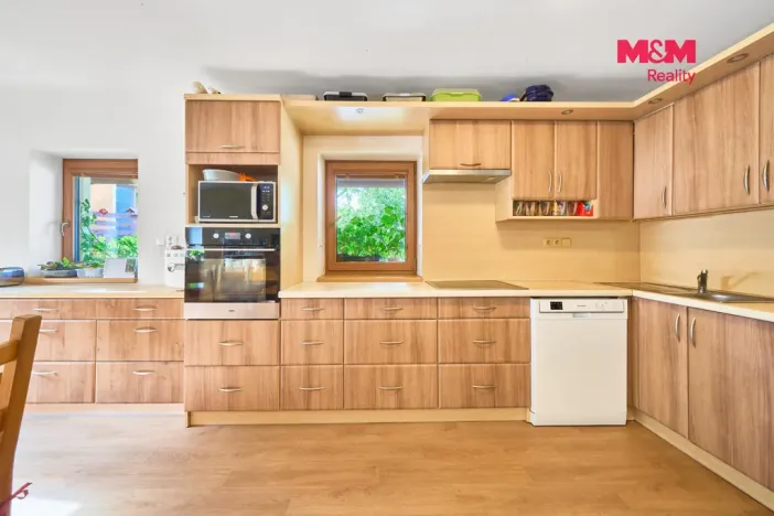 Prodej rodinného domu, Náchod - Lipí, 460 m2