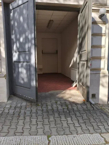Pronájem garáže, Karlovy Vary, Moravská, 15 m2