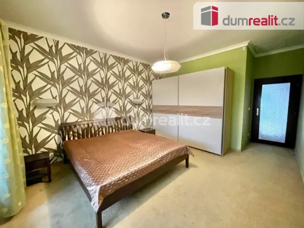 Prodej bytu 2+kk, Mariánské Lázně, Dusíkova, 76 m2