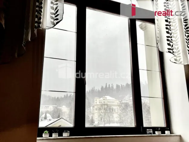 Prodej bytu 2+kk, Mariánské Lázně, Dusíkova, 76 m2