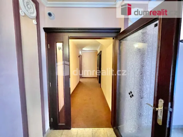 Prodej bytu 2+kk, Mariánské Lázně, Dusíkova, 76 m2