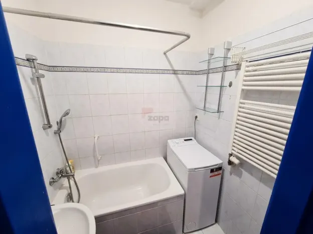 Pronájem bytu 1+1, Praha - Žižkov, Pod lipami, 34 m2