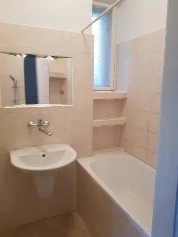 Pronájem bytu 1+1, Praha - Vinohrady, Kouřimská, 44 m2