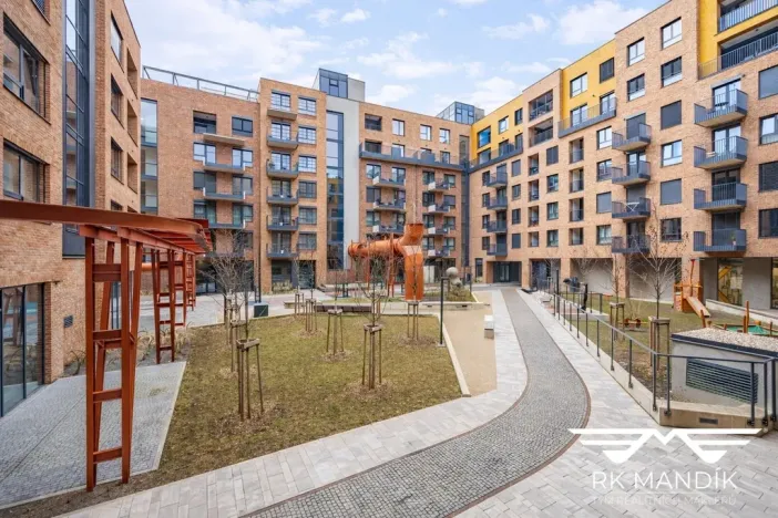 Pronájem bytu 1+kk, Praha - Smíchov, U Lihovaru, 28 m2