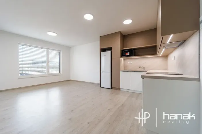 Pronájem bytu 2+kk, Olomouc, Milana Ticháka, 56 m2
