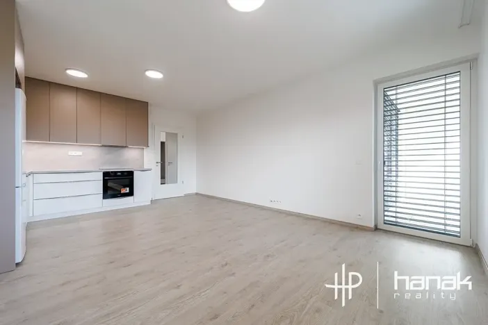 Pronájem bytu 2+kk, Olomouc, Milana Ticháka, 56 m2