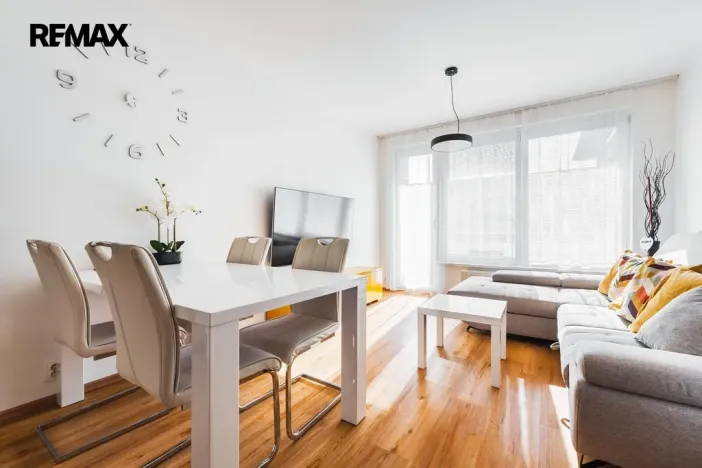 Pronájem bytu 3+kk, Praha - Čakovice, Hakenova, 75 m2