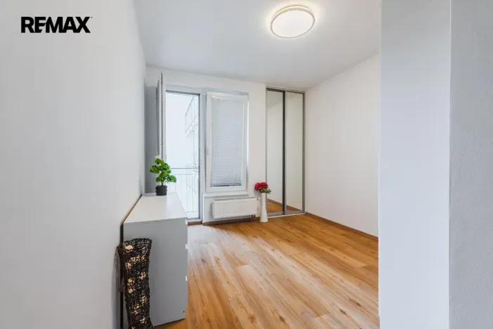 Pronájem bytu 3+kk, Praha - Čakovice, Hakenova, 75 m2