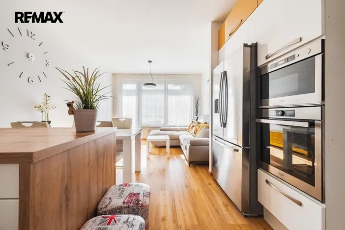Pronájem bytu 3+kk, Praha - Čakovice, Hakenova, 75 m2