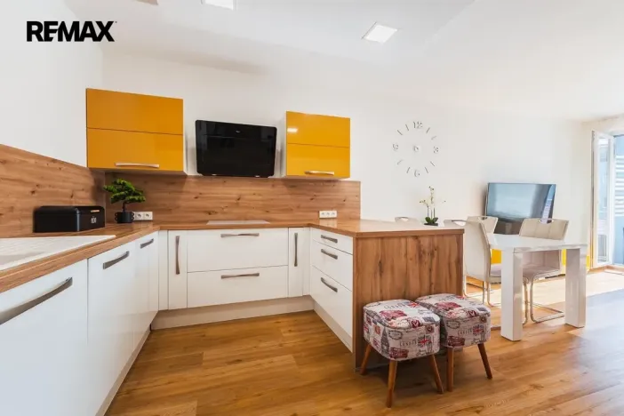 Pronájem bytu 3+kk, Praha - Čakovice, Hakenova, 75 m2