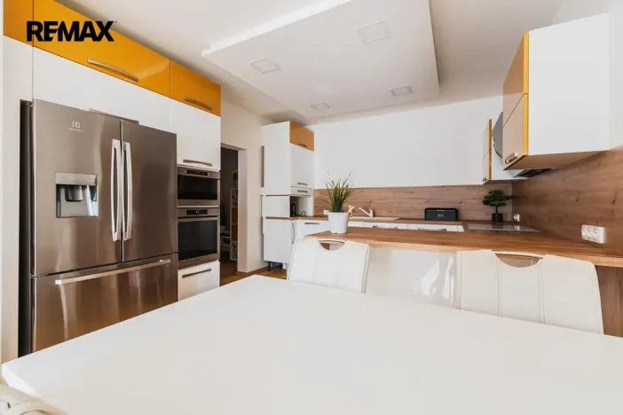 Pronájem bytu 3+kk, Praha - Čakovice, Hakenova, 75 m2