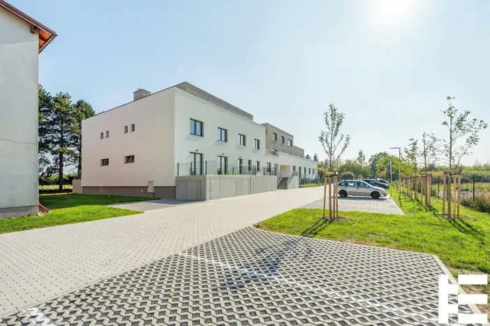 Prodej - jiné, Praha - Satalice, 14 m2