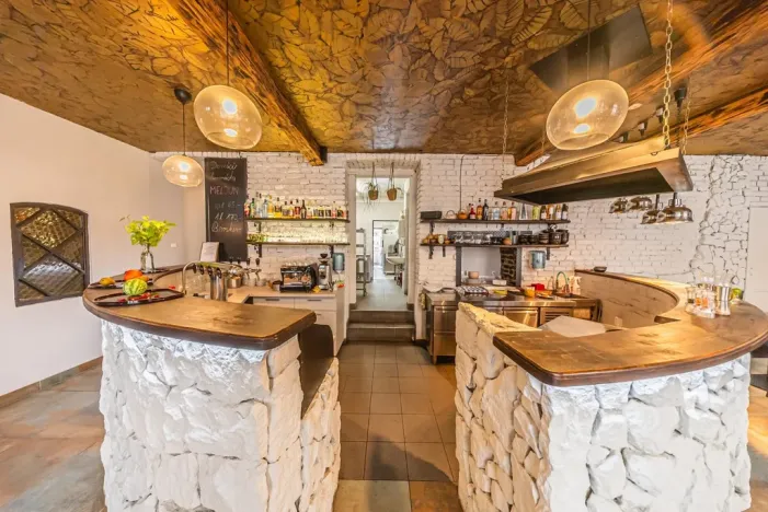 Pronájem restaurace, Praha - Bubeneč, Čs. armády, 133 m2