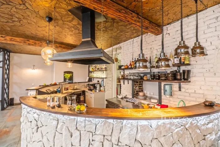 Pronájem restaurace, Praha - Bubeneč, Čs. armády, 133 m2