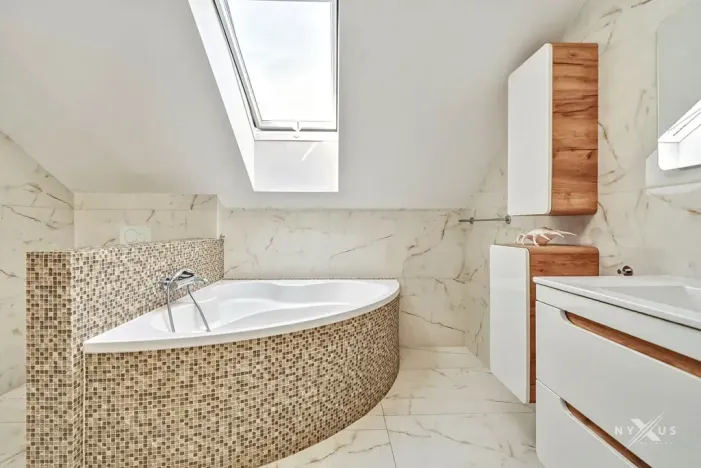 Prodej rodinného domu, Větrušice, Skalní, 158 m2