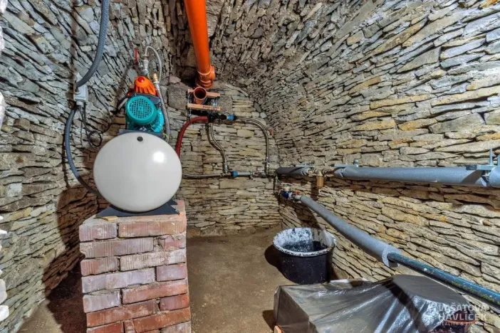 Prodej rodinného domu, Hořiněves - Žíželeves, 211 m2