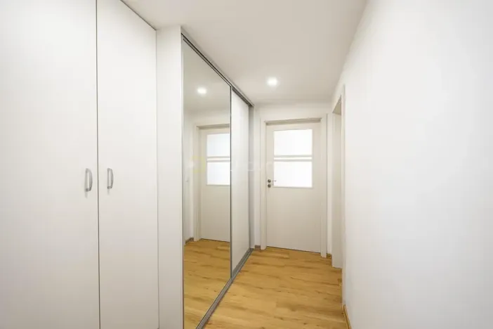 Prodej bytu 2+kk, Praha - Lhotka, K Novému dvoru, 64 m2