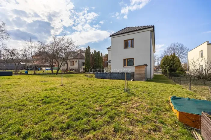 Prodej bytu 2+kk, Praha - Lhotka, K Novému dvoru, 64 m2