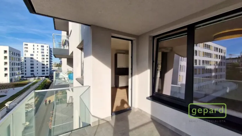 Pronájem bytu 3+kk, Praha - Vysočany, Pod Harfou, 85 m2