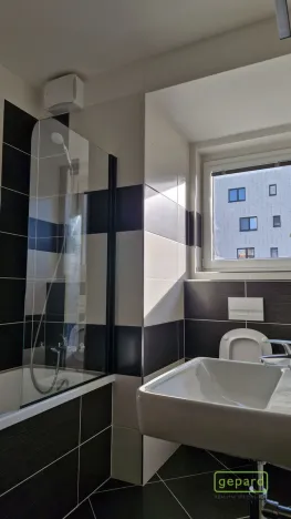Pronájem bytu 3+kk, Praha - Vysočany, Pod Harfou, 85 m2