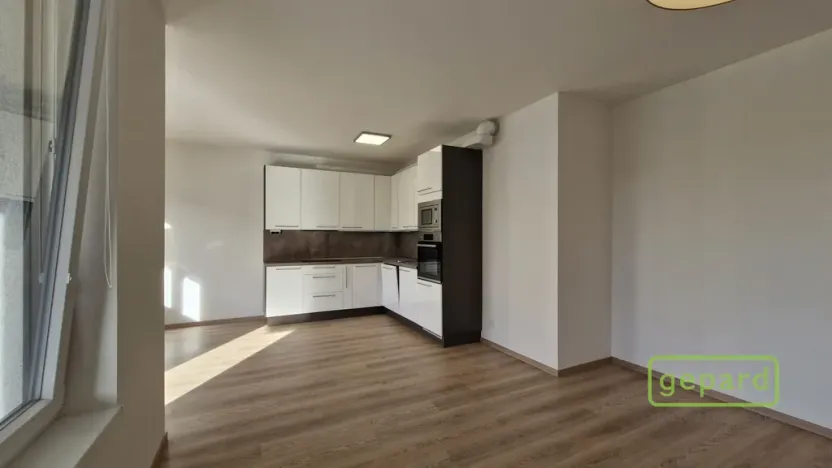 Pronájem bytu 3+kk, Praha - Vysočany, Pod Harfou, 85 m2