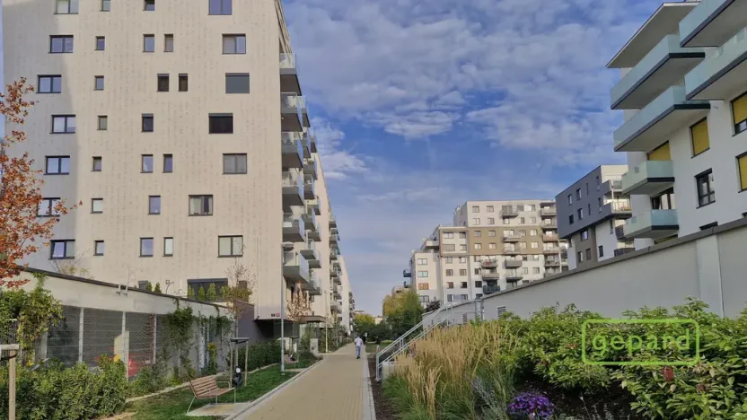 Pronájem bytu 3+kk, Praha - Vysočany, Pod Harfou, 85 m2