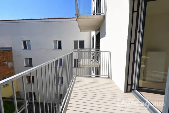 Pronájem bytu 1+kk, Brno - Trnitá, Křenová, 40 m2