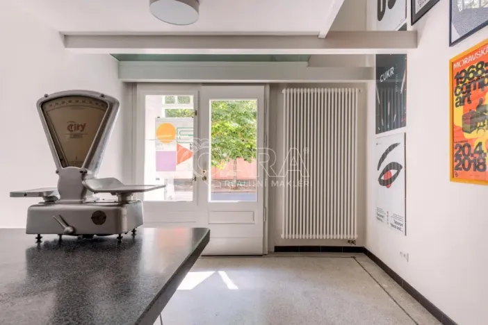 Pronájem kanceláře, Praha - Bubeneč, Bubenečská, 60 m2