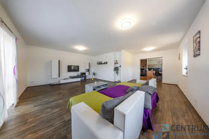 Prodej výrobních prostor, Veselá, 265 m2