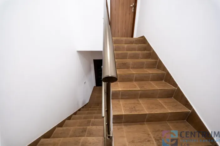 Prodej výrobních prostor, Veselá, 265 m2
