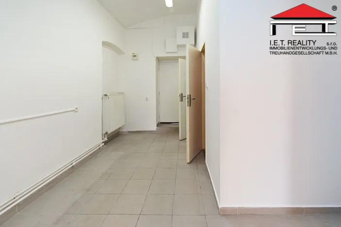 Pronájem obchodního prostoru, Praha - Žižkov, Husitská, 47 m2