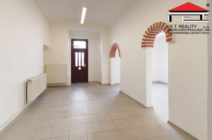 Pronájem obchodního prostoru, Praha - Žižkov, Husitská, 47 m2