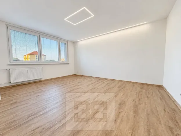 Pronájem bytu 3+1, Hodonín, nám. Osvobození, 75 m2