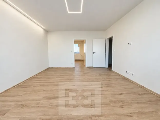 Pronájem bytu 3+1, Hodonín, nám. Osvobození, 75 m2