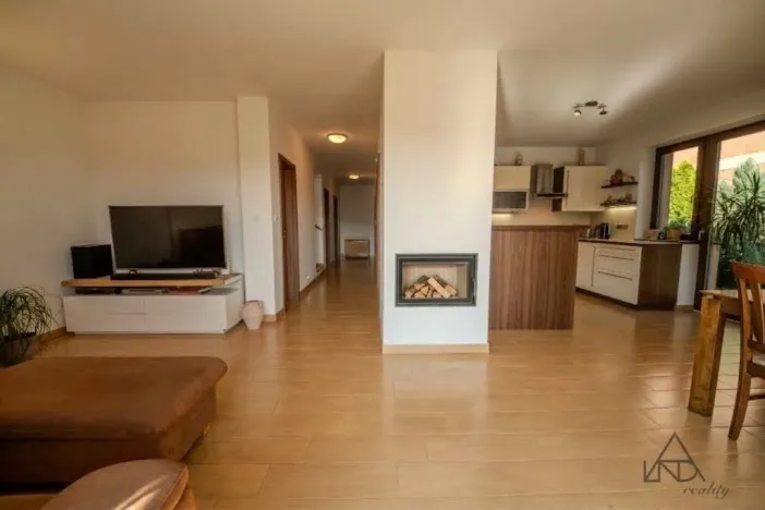 Prodej rodinného domu, Králův Dvůr, Plzeňská, 201 m2