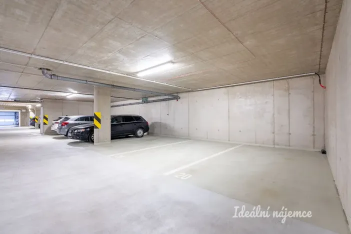 Pronájem bytu 3+kk, Praha - Vysočany, Strnadových, 89 m2