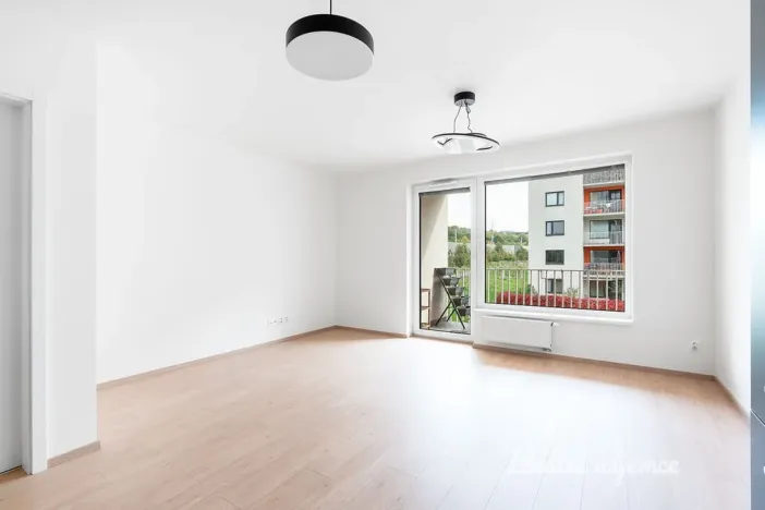 Pronájem bytu 3+kk, Praha - Vysočany, Strnadových, 89 m2
