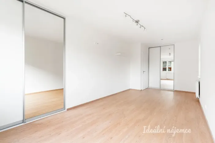 Pronájem bytu 3+kk, Praha - Vysočany, Strnadových, 89 m2