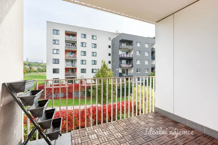 Pronájem bytu 3+kk, Praha - Vysočany, Strnadových, 89 m2
