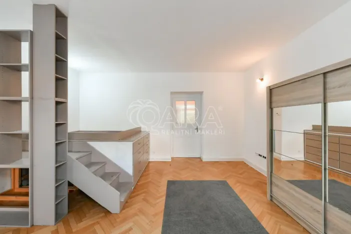 Pronájem bytu 2+kk, Praha - Nusle, Táborská, 56 m2