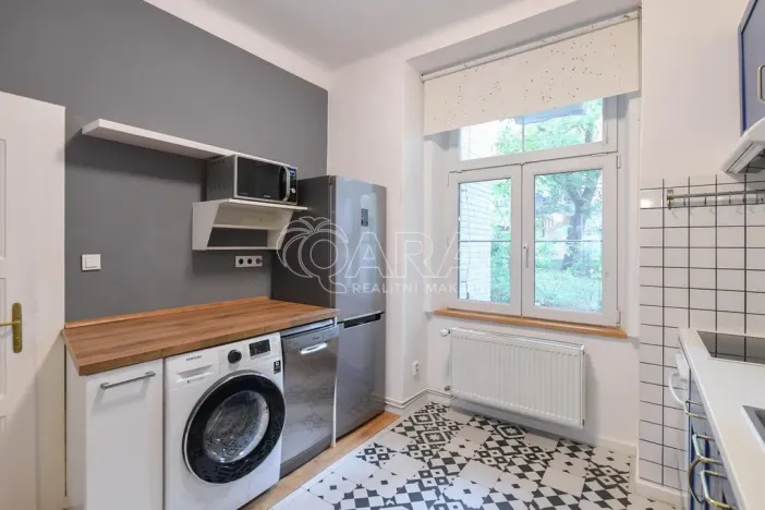 Pronájem bytu 2+kk, Praha - Nusle, Táborská, 56 m2