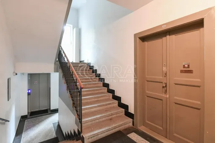 Pronájem bytu 2+kk, Praha - Nusle, Táborská, 56 m2